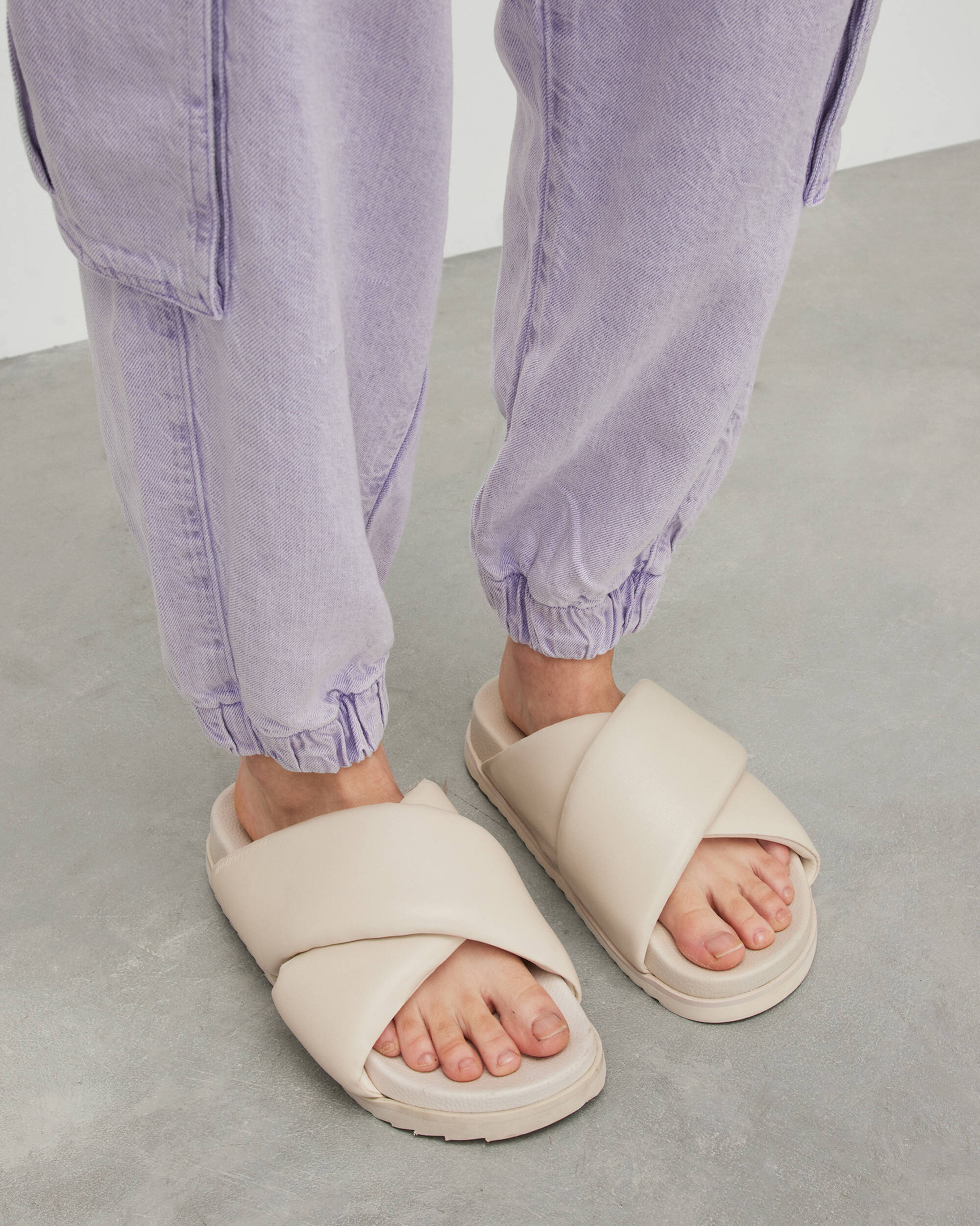Saki Crossover Leather Sandals Chalk White | ALLSAINTS