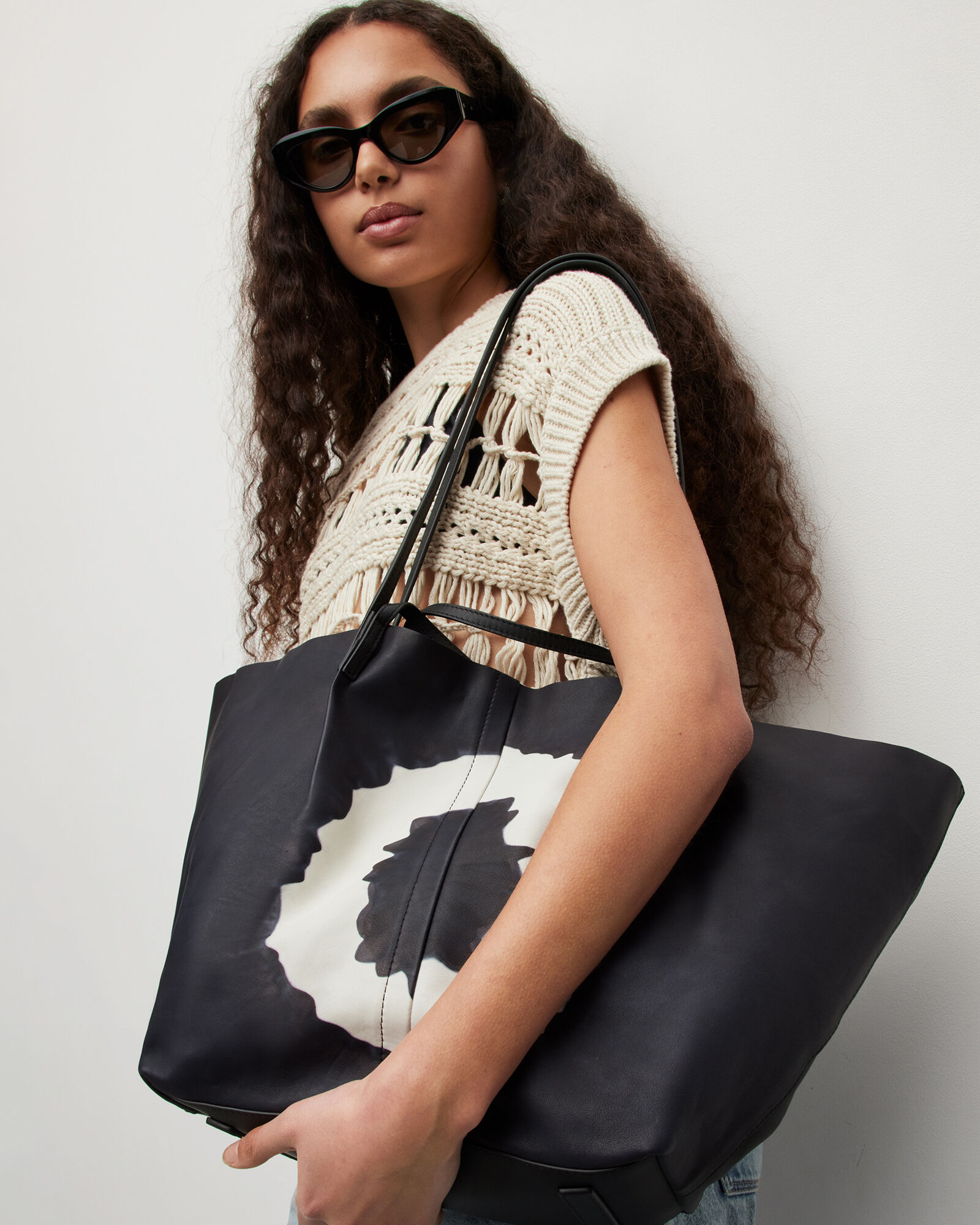 Shop Finest Tote Bags For women At Best Prices From Nykaa Fashion
