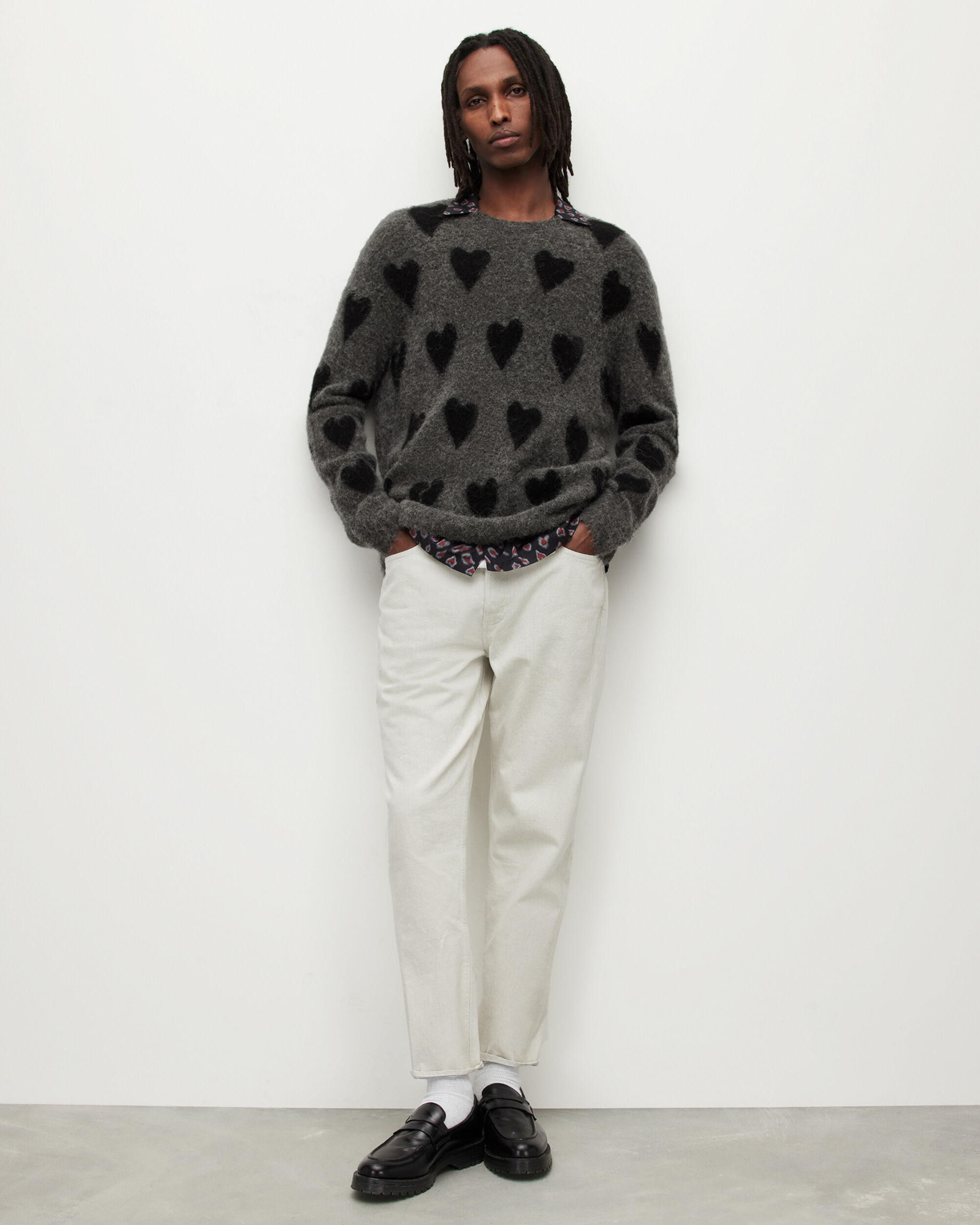 激安通販販売オールセインツ メンズ ニット・セーター アウター CHARCOAL BLACK Amore Crewneck Heart Sweater  ナイトウェア・ルームウェア