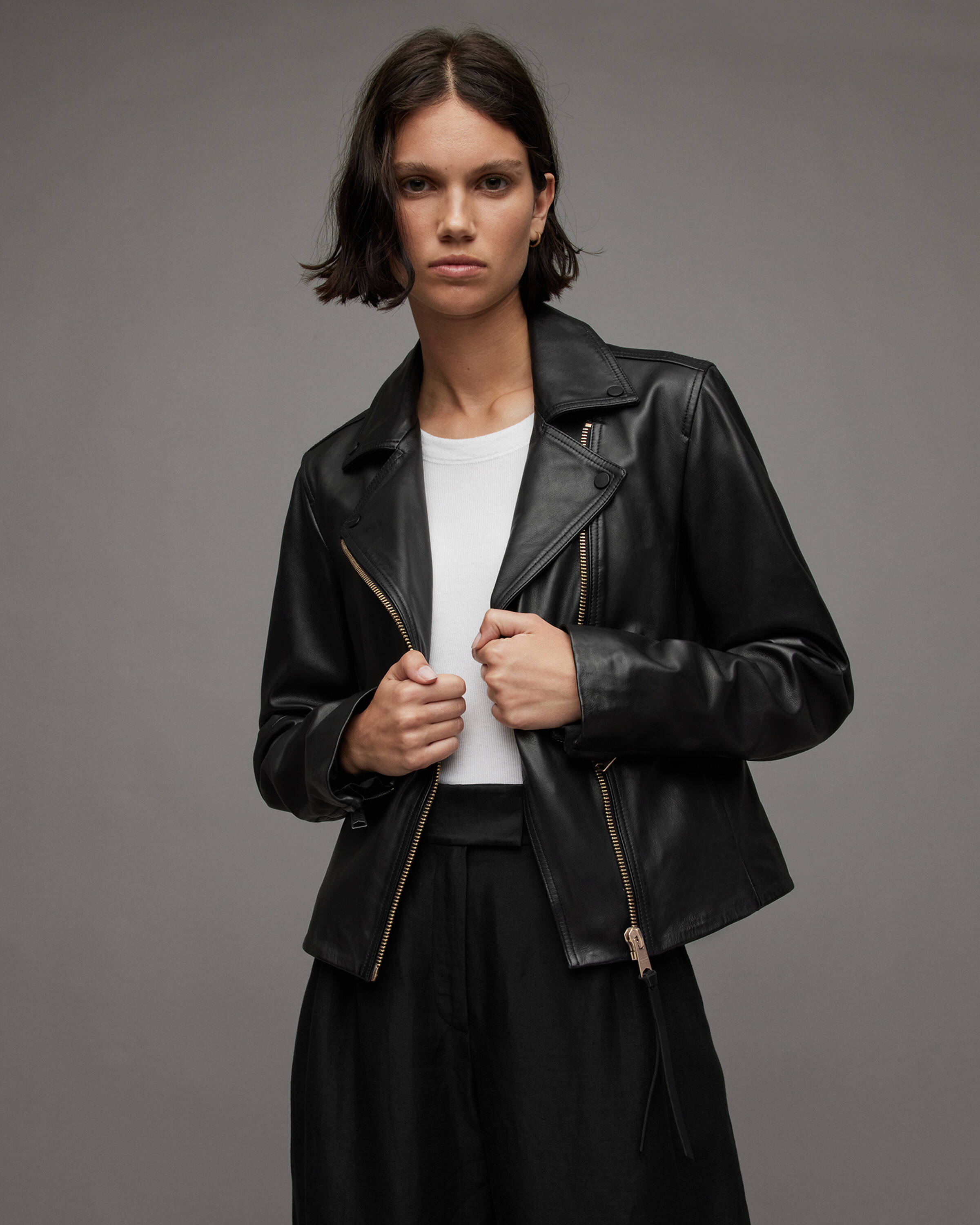 Women's Vela Leather Jacket - Hover for Measurements