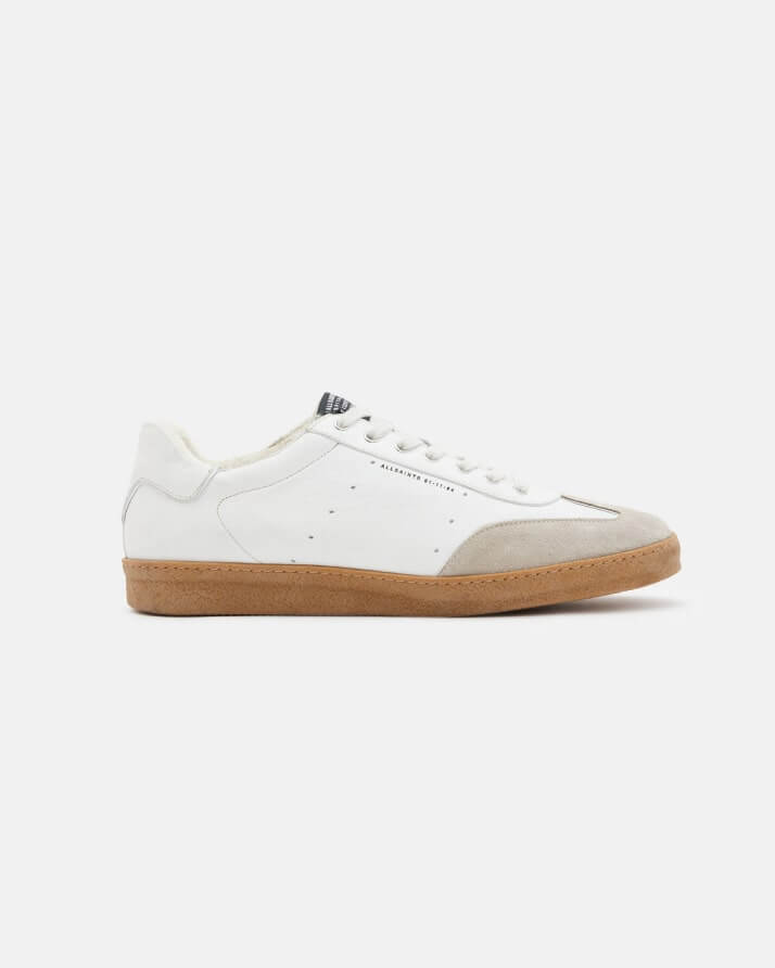 Leo Low Top Leather Sneakers